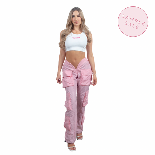 [VENTA DE MUESTRAS] Pantalones cargo con escote en V y rosas