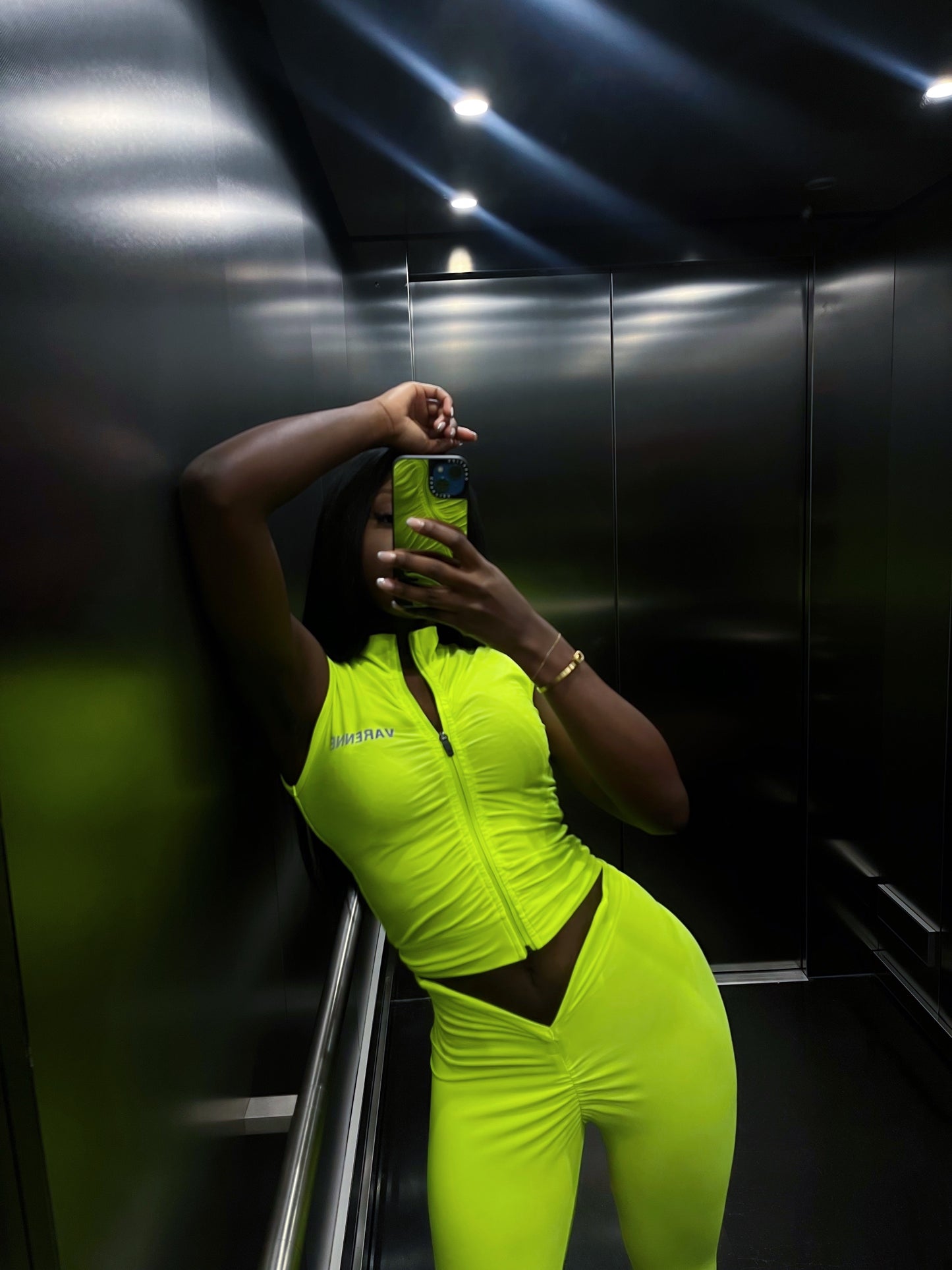 V Cut Neon Set